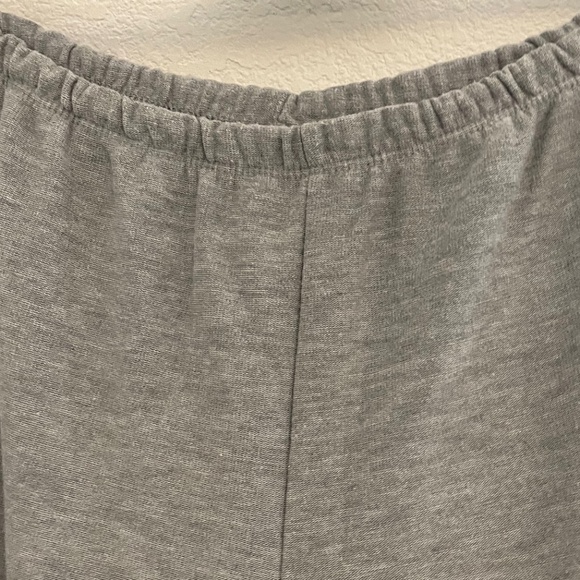 ☀️SALE☀️ CHA SOR Elastic Waist and Ankle Lightweight Sweatpants - Picture 4 of 7
